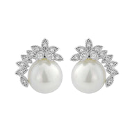 Daisy Pearl Earrings