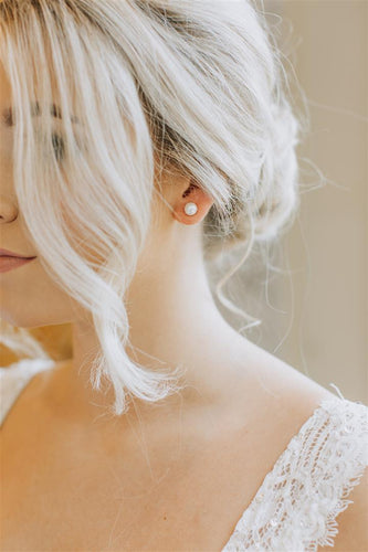 Classic Pearl Stud