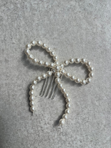 Small Pearl Bow Comb