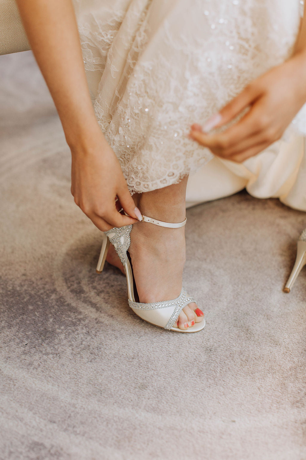 Roxy Shoe Ivory